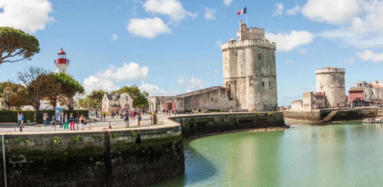 Charmant Cocon Iode Cosy Equipe, Baigne De Lumiere, Situe Au Coeur De La Rochelle A 1Min A Pied Du Marche Central Avec Tv Et Wifi Extérieur photo