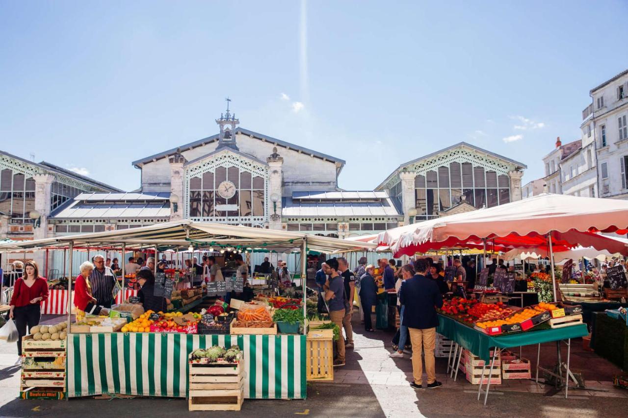 Charmant Cocon Iode Cosy Equipe, Baigne De Lumiere, Situe Au Coeur De La Rochelle A 1Min A Pied Du Marche Central Avec Tv Et Wifi Extérieur photo